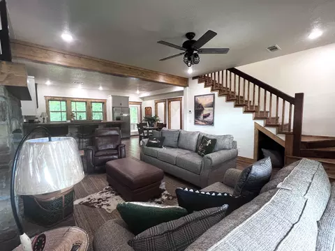 Living - 2 N Riverview Ln, Mountain View, AR 72560 photo 2 of 2