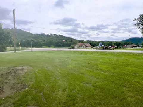 Exterior - 2 N Riverview Ln, Mountain View, AR 72560 photo 8 of 10
