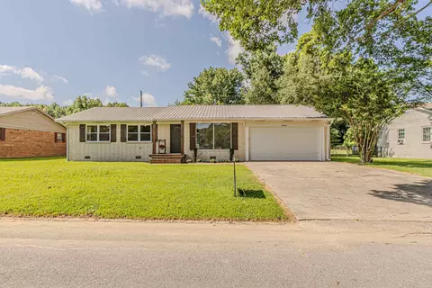 38 Sundale Cir # A, Paragould, AR 72450