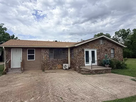 1604 W Childress St, Morrilton, AR 72110
