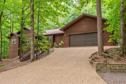 4 Curso Ln, Hot Springs Village, AR 71909