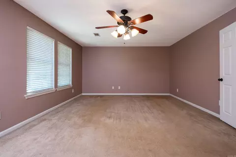 Bedroom - 6 Hickory Ridge Rd, Benton, AR 72019 photo 2 of 11