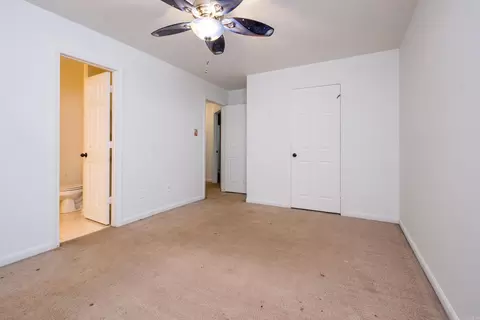 Bedroom - 6 Hickory Ridge Rd, Benton, AR 72019 photo 7 of 11