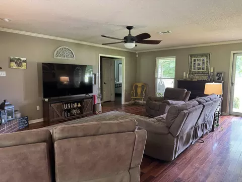 Living - 119 Mildred Ln, Beebe, AR 72012 photo 1 of 2