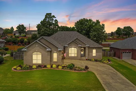 9316 Wooded Acres Cir, Sherwood, AR 72120