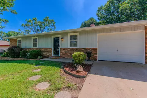 187 Meadowick Dr, Jacksonville, AR 72076