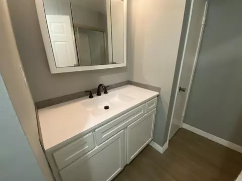 Bath - 208 Ada Dr, Trumann, AR 72472 photo 2 of 6