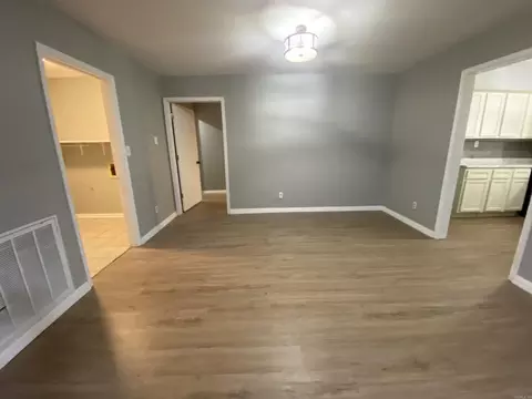 Living - 208 Ada Dr, Trumann, AR 72472 photo 3 of 8