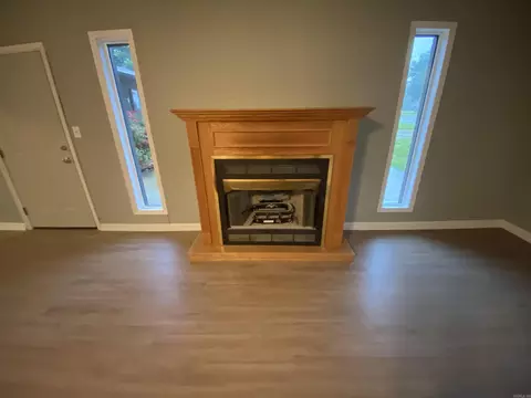 Living - 208 Ada Dr, Trumann, AR 72472 photo 7 of 8