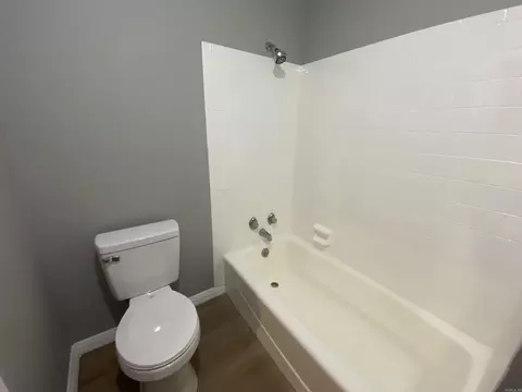 Bath - 208 Ada Dr, Trumann, AR 72472 photo 3 of 6