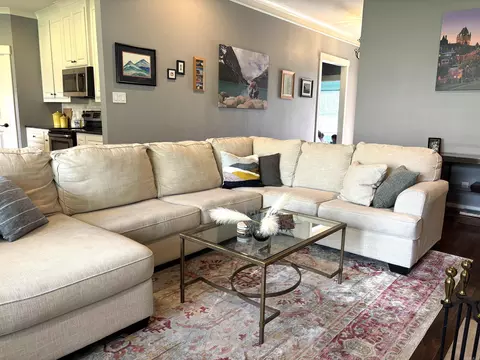 Living - 3158 Haley Ct, Benton, AR 72019 photo 4 of 5