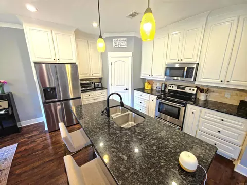 Kitchen - 3158 Haley Ct, Benton, AR 72019 photo 2 of 3