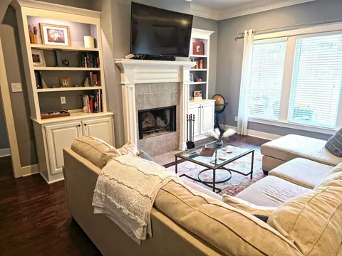 Living - 3158 Haley Ct, Benton, AR 72019 photo 1 of 5