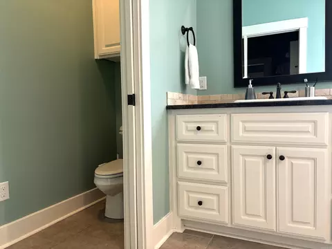 Bath - 3158 Haley Ct, Benton, AR 72019 photo 5 of 5