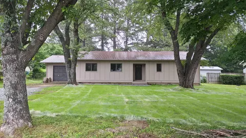 404 Maple Dr, Mountain View, AR 72560