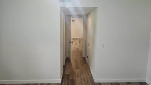 Entry Way - 404 Maple Dr, Mountain View, AR 72560 photo 2 of 3
