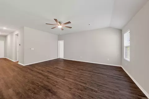 Living - 23 Erwin Dr, Austin, AR 72007 photo 4 of 4