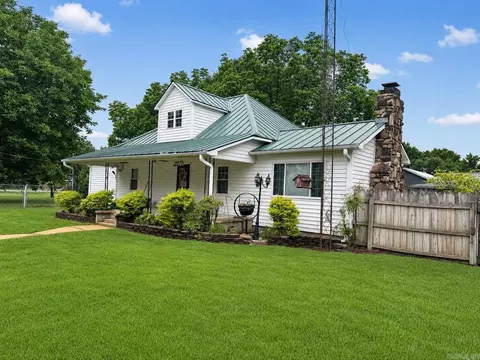 300 W Hinkley St, Brookland, AR 72417