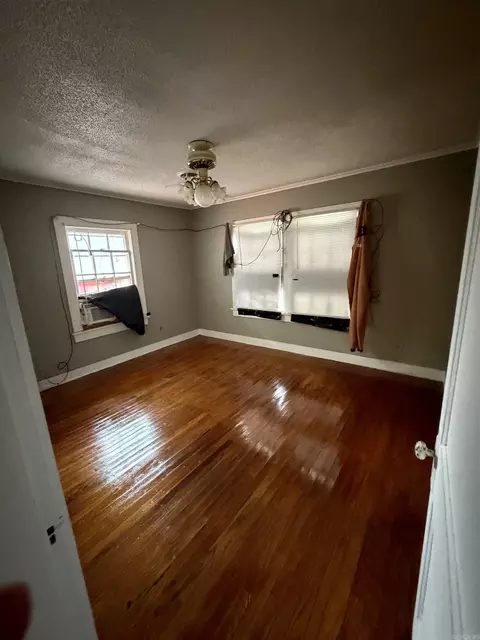 Bedroom - 2405 S Cypress, Pine Bluff, AR 71603 photo 2 of 2