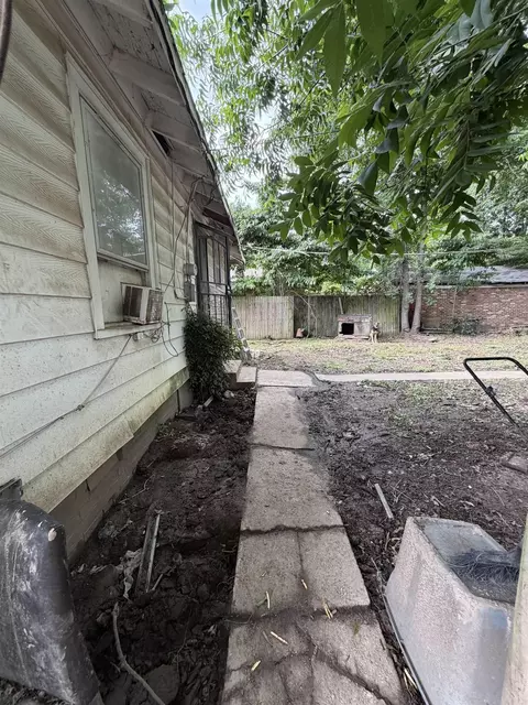 Exterior - 2405 S Cypress, Pine Bluff, AR 71603 photo 2 of 6