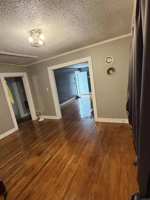 Entry Way - 2405 S Cypress, Pine Bluff, AR 71603 photo 1 of 2