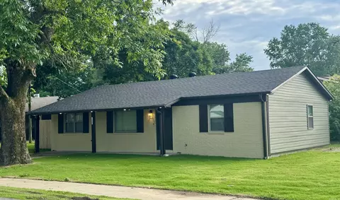 1300 S 7 St, Paragould, AR 72450
