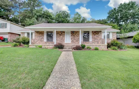 20 Fox Run Dr, Little Rock, AR 72210