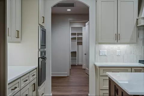 Entry Way - 3061 Avilla Manor Trl, Alexander, AR 72002 photo 1 of 6
