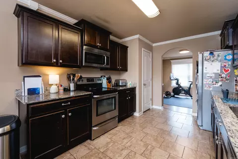 Entry Way - 115 Harvick Cir, Cabot, AR 72023 photo 4 of 10