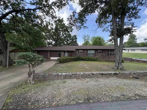 202 Idlewood St, Hot Springs, AR 71901