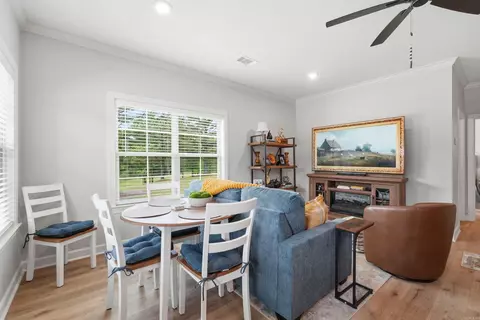 Dining - 5603 Shore Dr, Hensley, AR 72065 photo 1 of 1