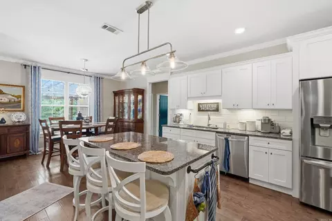 Kitchen - 5603 Shore Dr, Hensley, AR 72065 photo 5 of 8