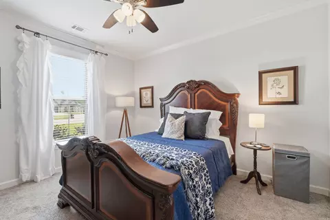Bedroom - 5603 Shore Dr, Hensley, AR 72065 photo 2 of 4