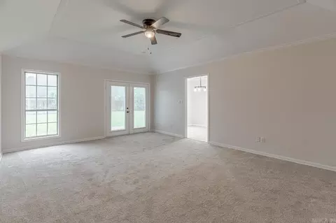Living - 504 Honeysuckle Ln, Trumann, AR 72472 photo 1 of 3