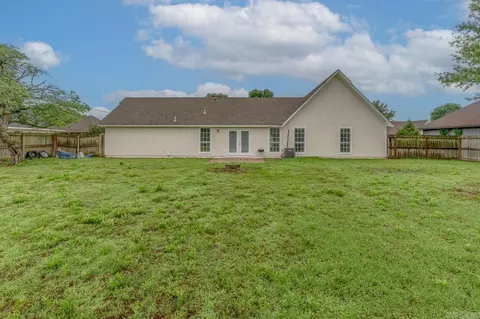 Exterior - 504 Honeysuckle Ln, Trumann, AR 72472 photo 6 of 10