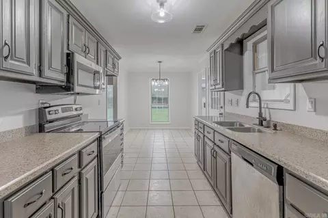 Kitchen - 504 Honeysuckle Ln, Trumann, AR 72472 photo 4 of 4