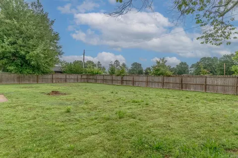 Exterior - 504 Honeysuckle Ln, Trumann, AR 72472 photo 9 of 10