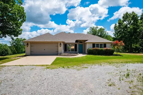 4951 Dixie Ln, Benton, AR 72019