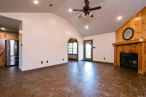 Living - 4951 Dixie Ln, Benton, AR 72019 photo 9 of 9