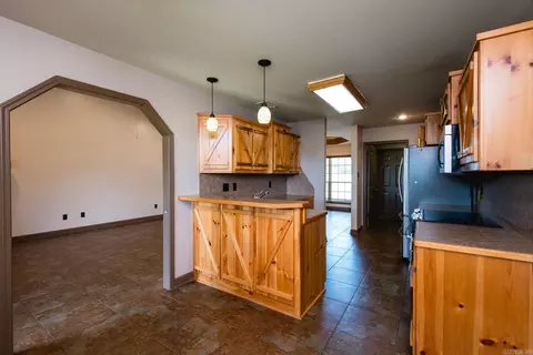 Entry Way - 4951 Dixie Ln, Benton, AR 72019 photo 5 of 6