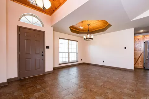 Entry Way - 4951 Dixie Ln, Benton, AR 72019 photo 3 of 6