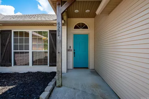 Entry Way - 4951 Dixie Ln, Benton, AR 72019 photo 1 of 6