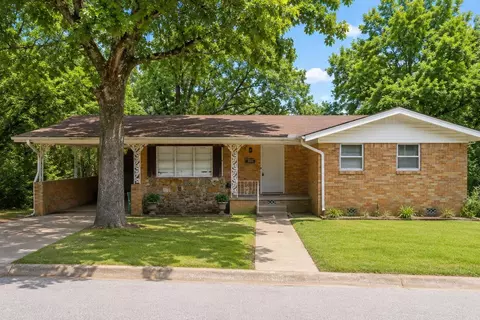 5212 Crescent Dr, North Little Rock, AR 72118