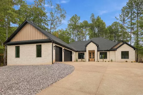 81 Elcano Dr, Hot Springs Village, AR 71909
