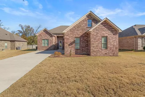 7926 S Shoreline Blvd, Benton, AR 72019