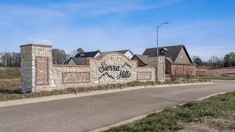 2211 S 19th St, Paragould, AR 72450