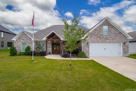 7750 S Shoreline Blvd, Benton, AR 72019