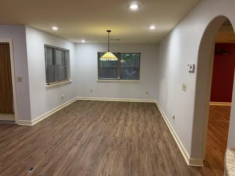 Living - 252 J Lynne Dr, Mountain View, AR 72560 photo 3 of 5