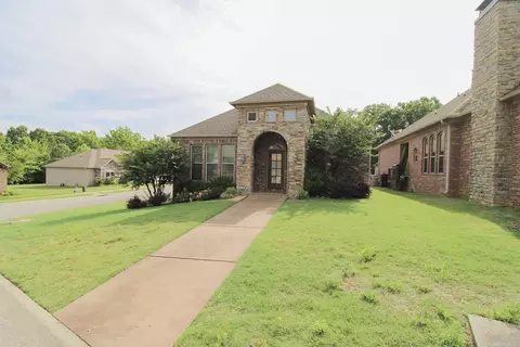 1255 Turnberry Dr, Conway, AR 72034