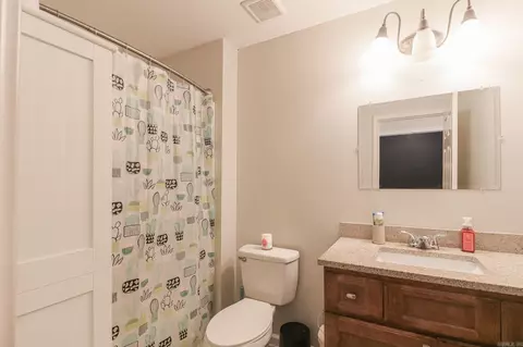 Bath - 1209 Dillon Dr, Trumann, AR 72472 photo 2 of 3